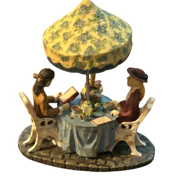 GUC Vintage Thomas Kincade Hawthorn Village Nanette & Friend at Tea 2" Figurine - Picture 2 of 3